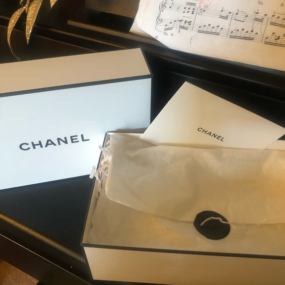 EUC Chanel Sunglasses 5286 c.714/S5 Tortoise Square Frames with Brown Lenses - Picture 6 of 10